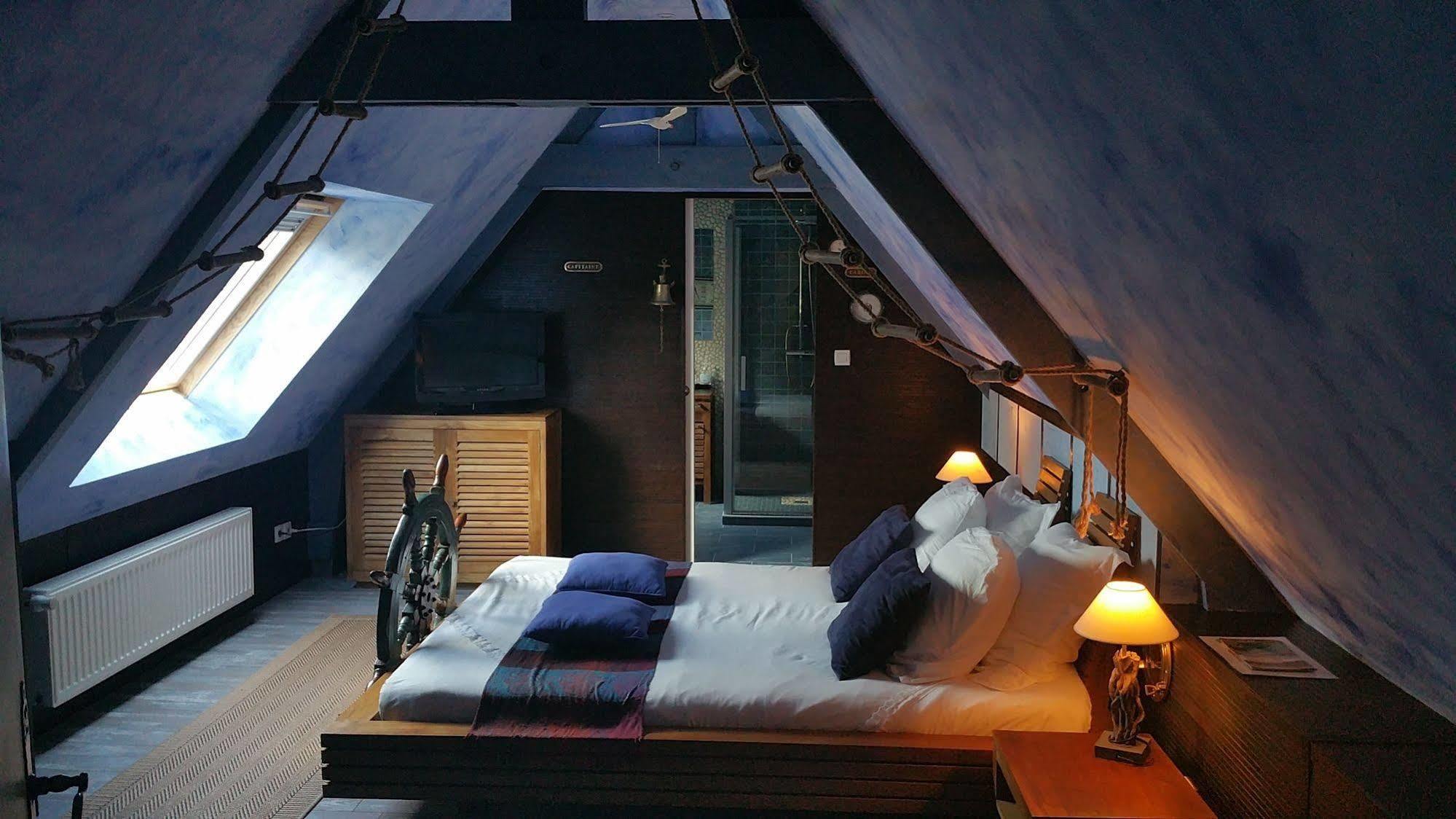 Le Domaine De Saint-Thomin Bed & Breakfast Nostang ภายนอก รูปภาพ